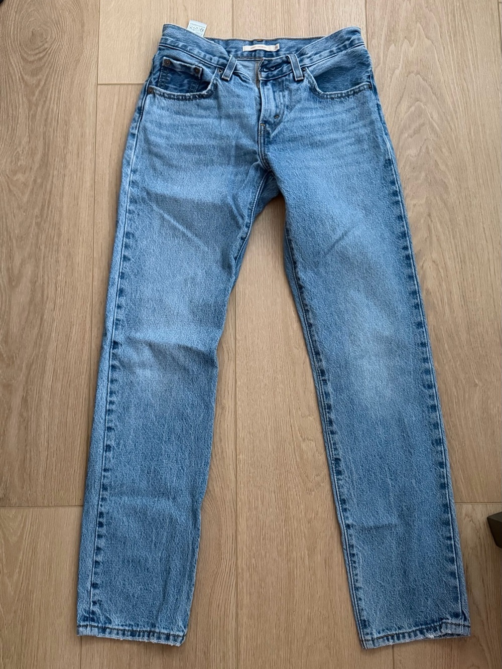 levi’s middy straight, size 24